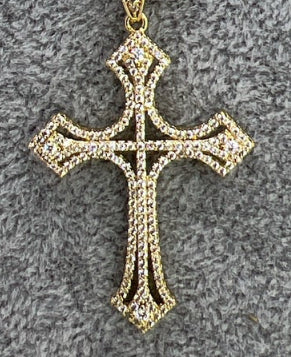 Cross pendant with necklace