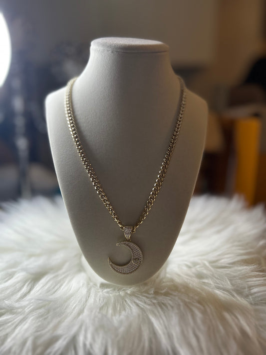 To the moon necklace