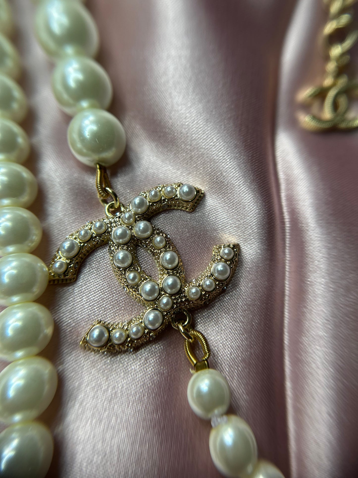 Cc pearl necklace