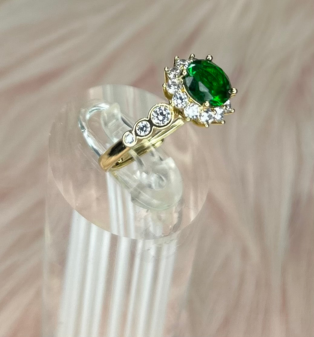 Green adjustable ring