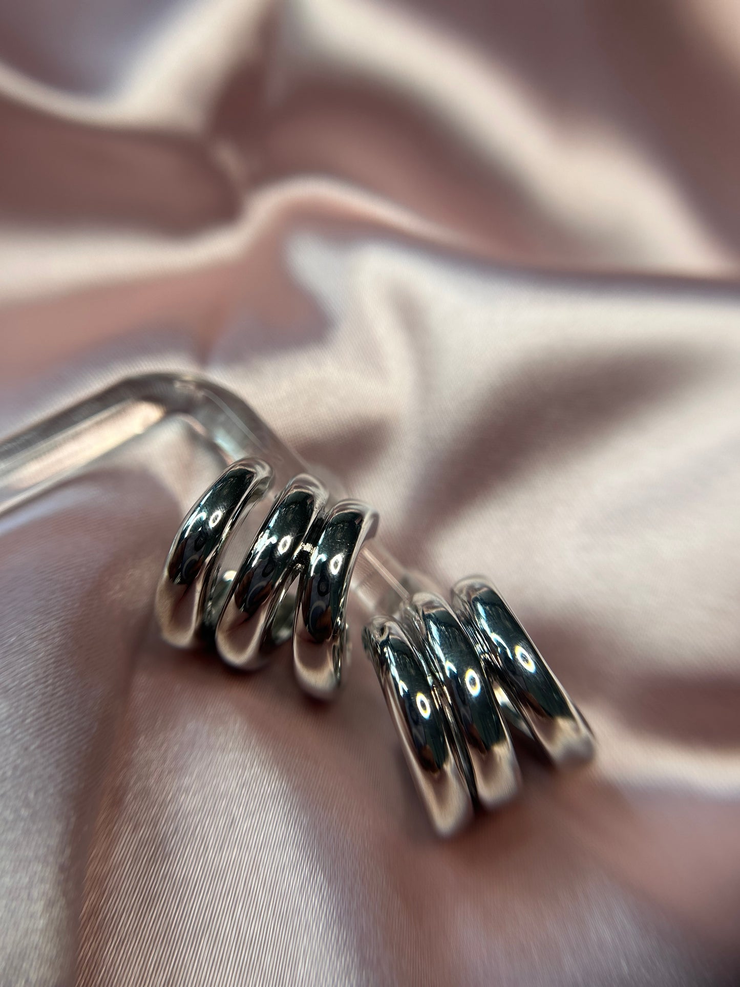 White gold cuff earrings