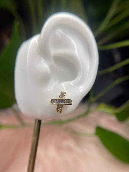Small stud earrings