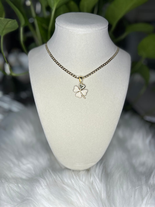 Clover necklace