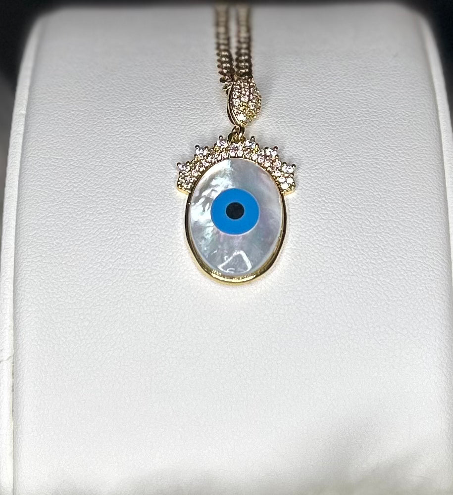 Eye pendant with necklace