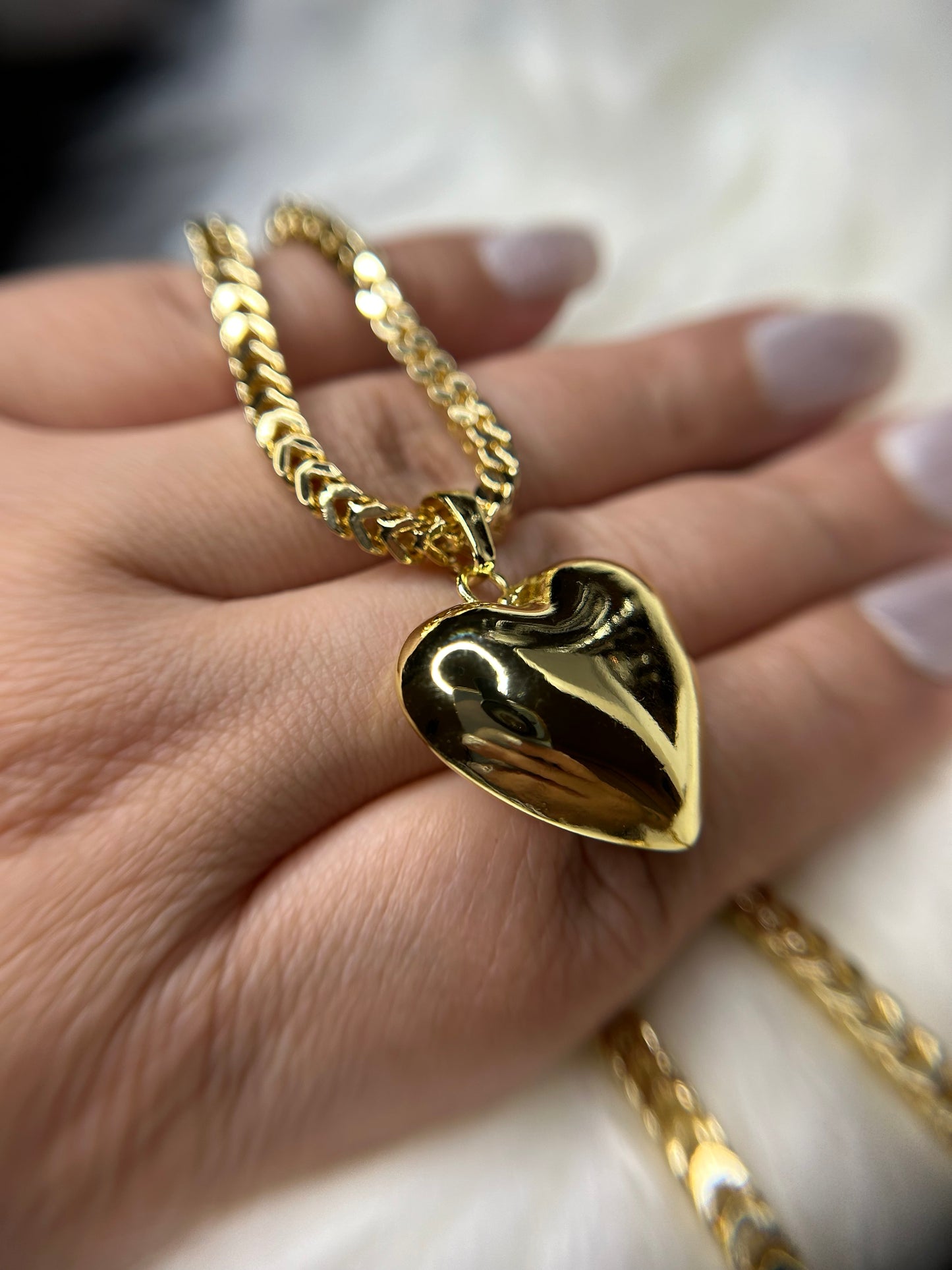 Chunky heart necklace