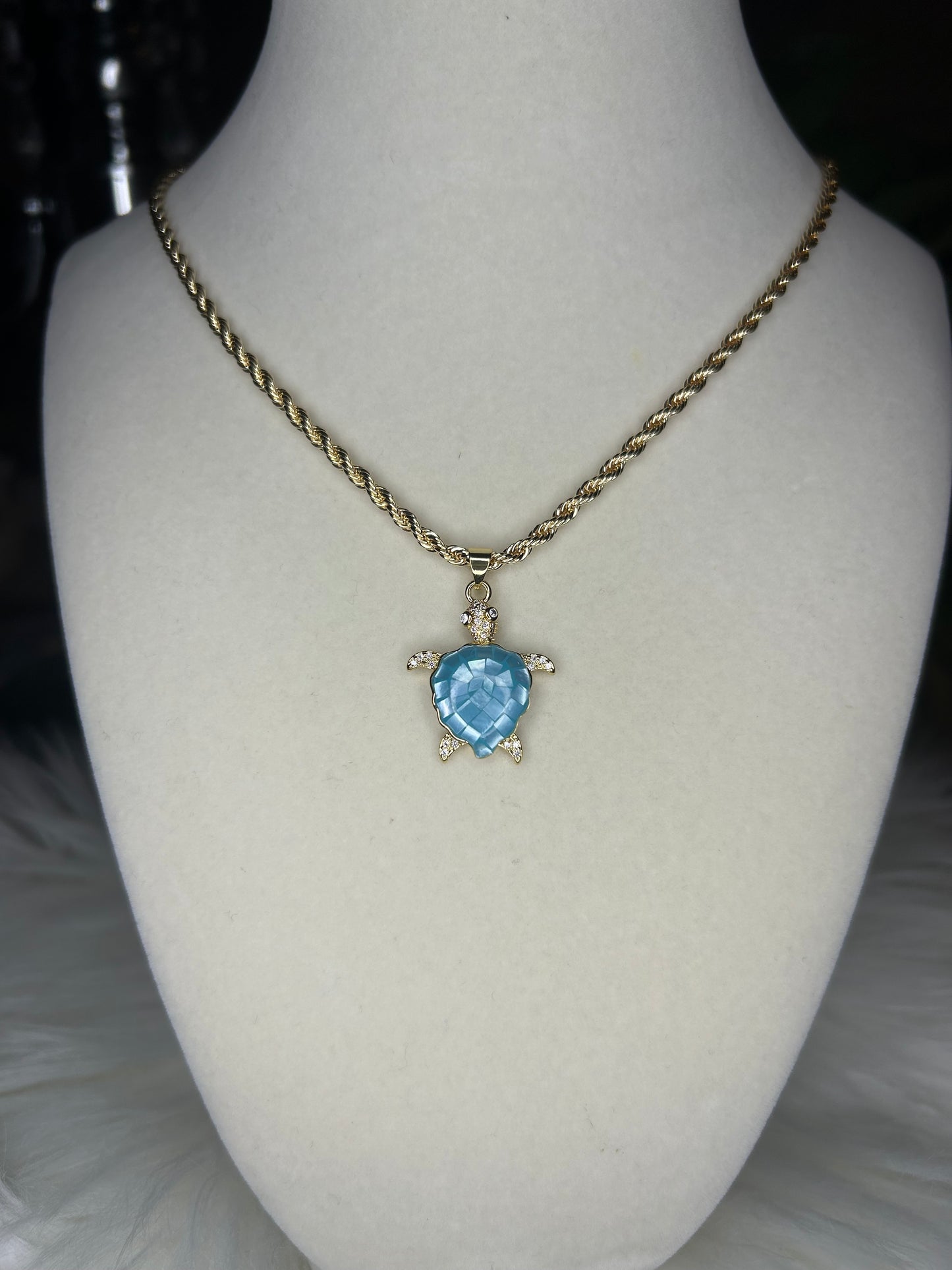 Teal turtle pendant with necklace