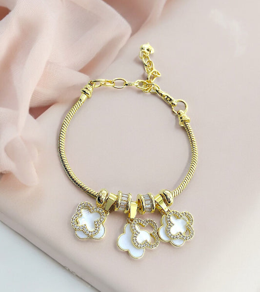 Clover pandora bracelet