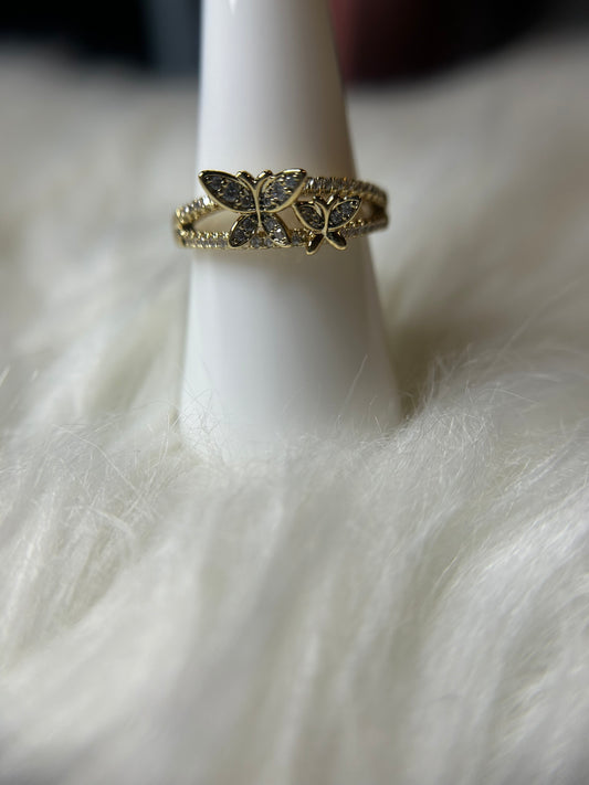 Butterfly ring