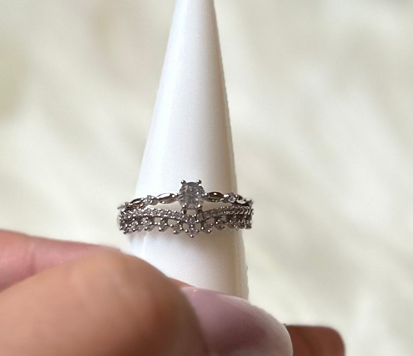 White gold ring