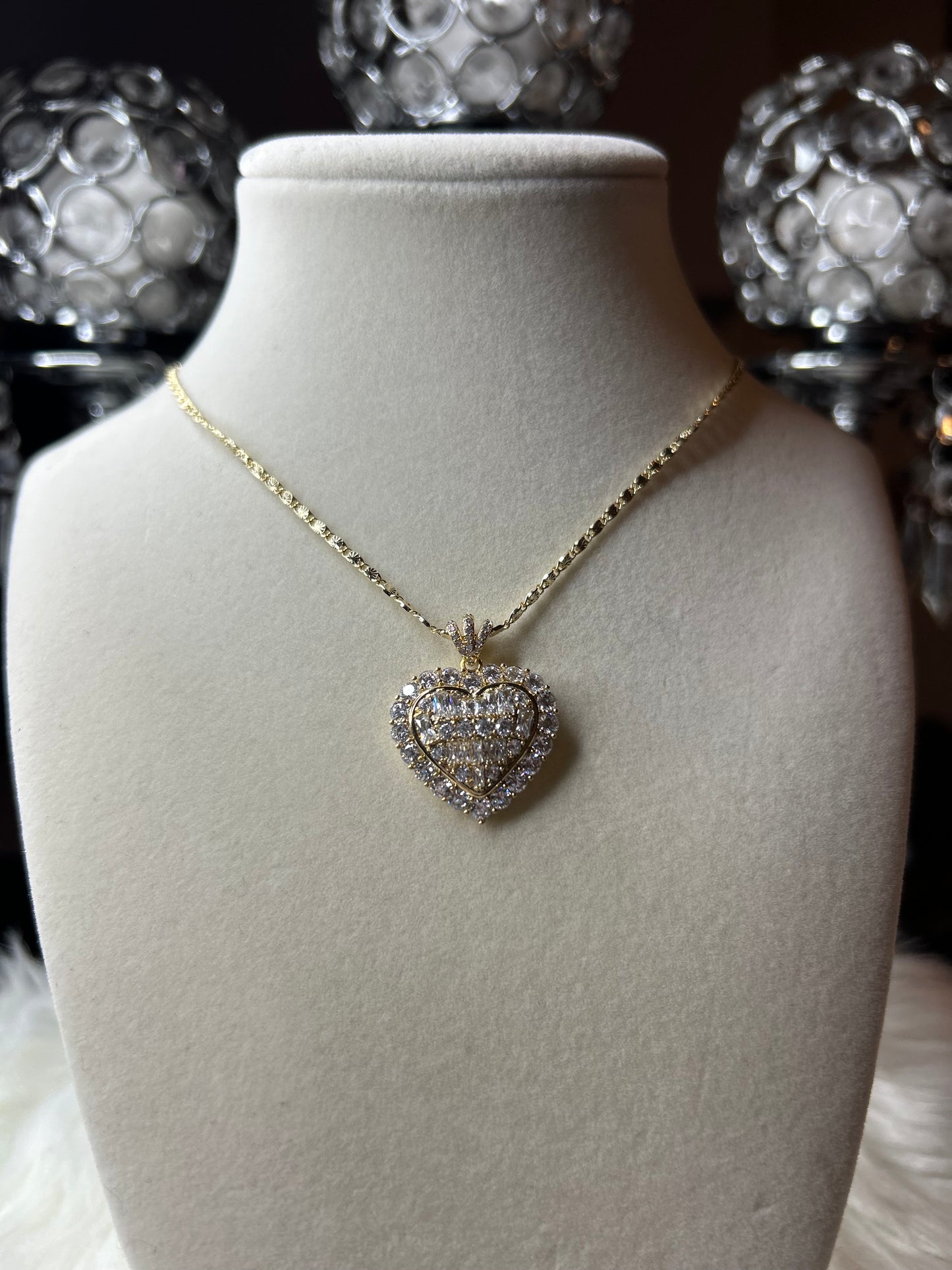 Sparkling heart necklace.