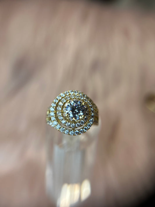 Beautiful ring (size 7)