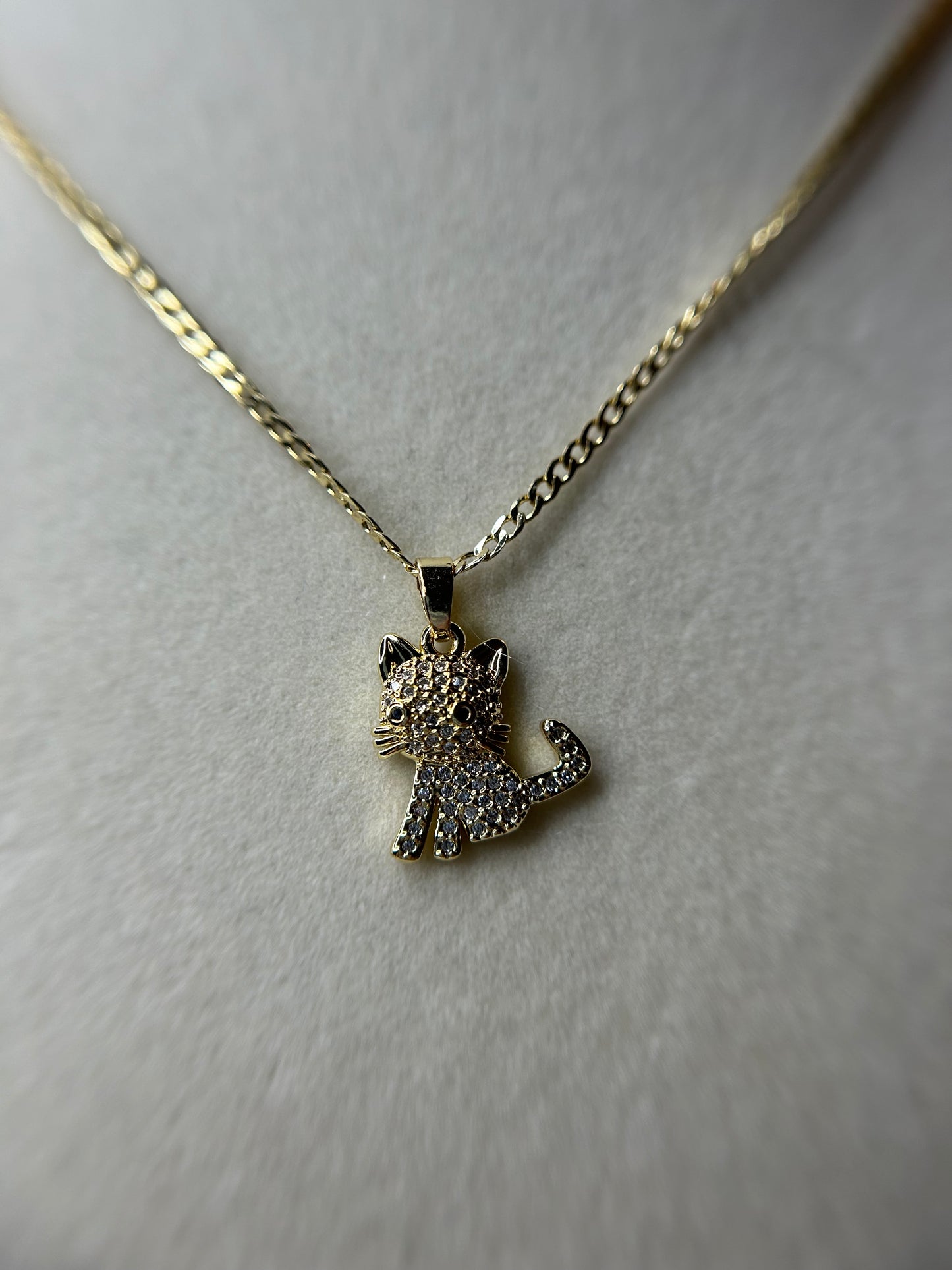 Small cat pendant