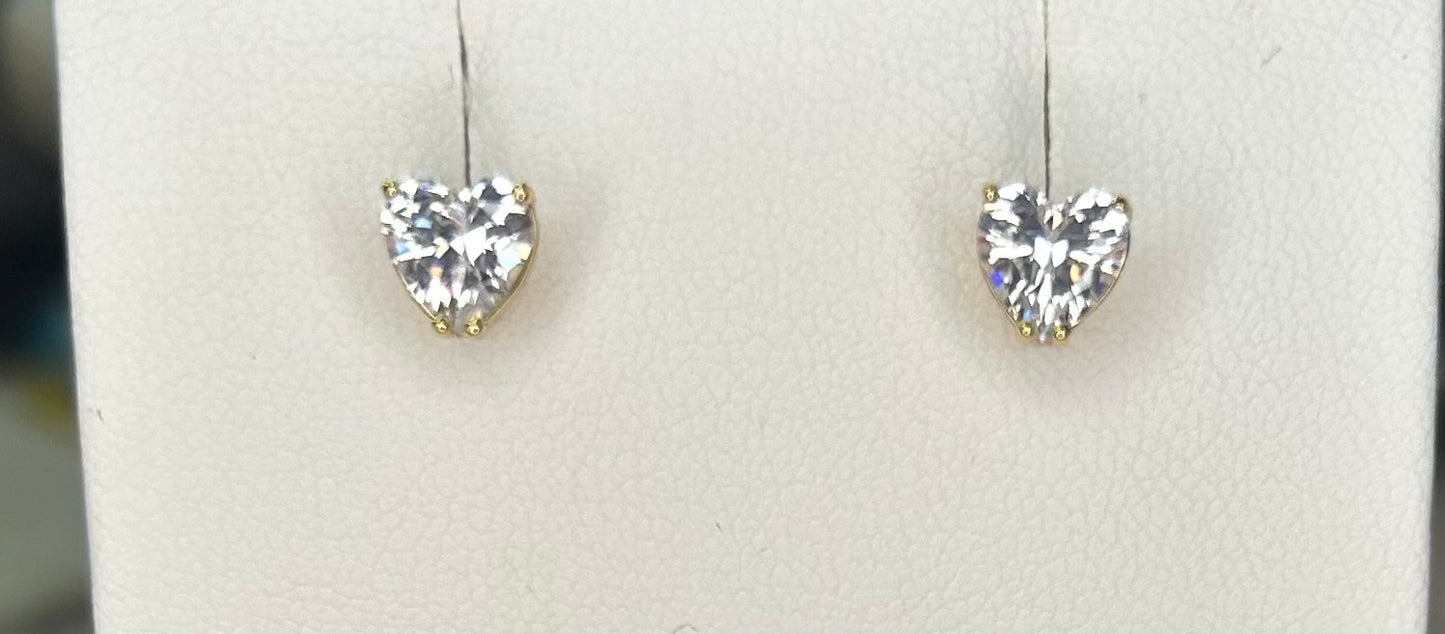 Heart stud earrings