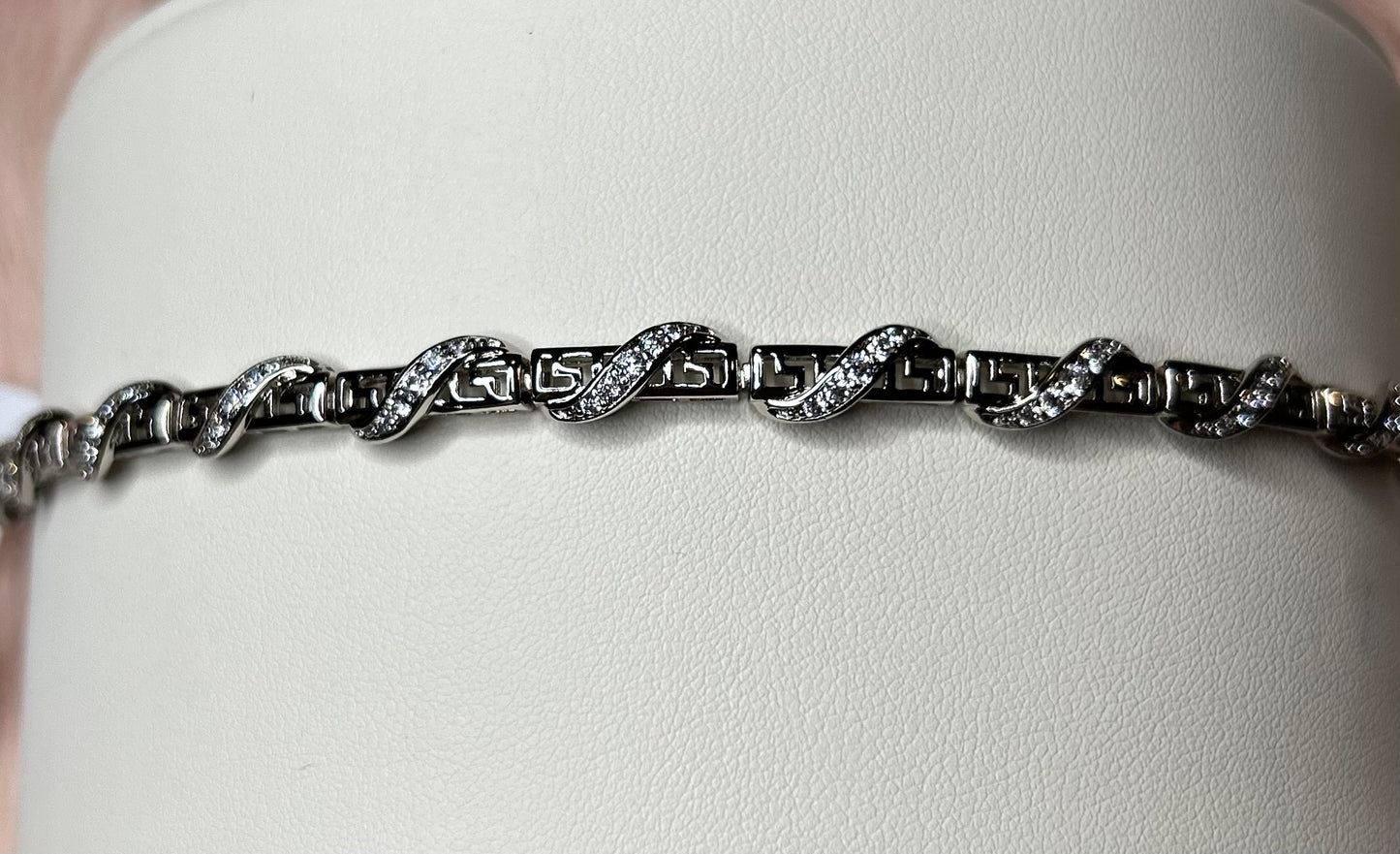 White gold vers bracelet