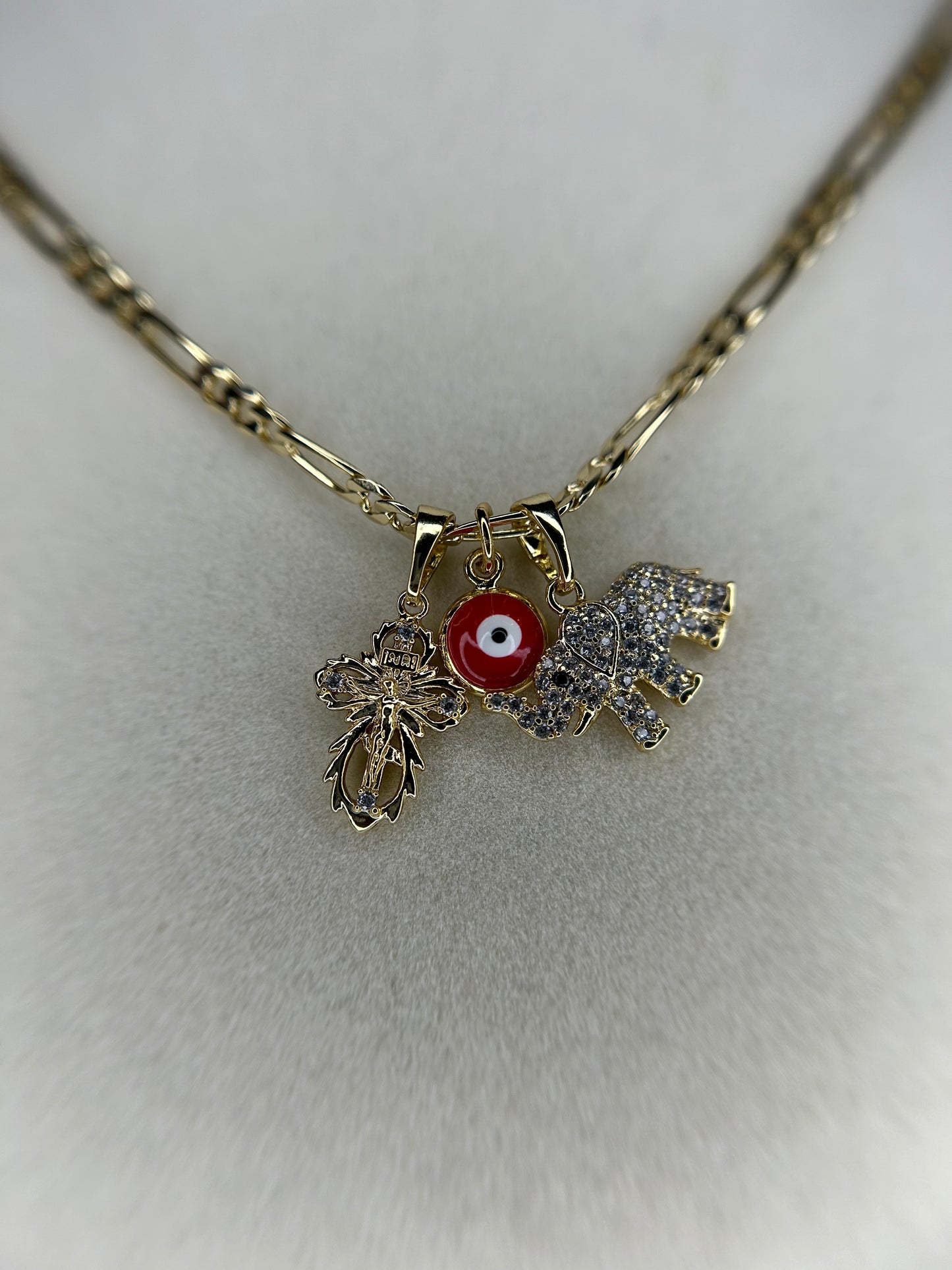 Figaro necklace with 3 small pendants