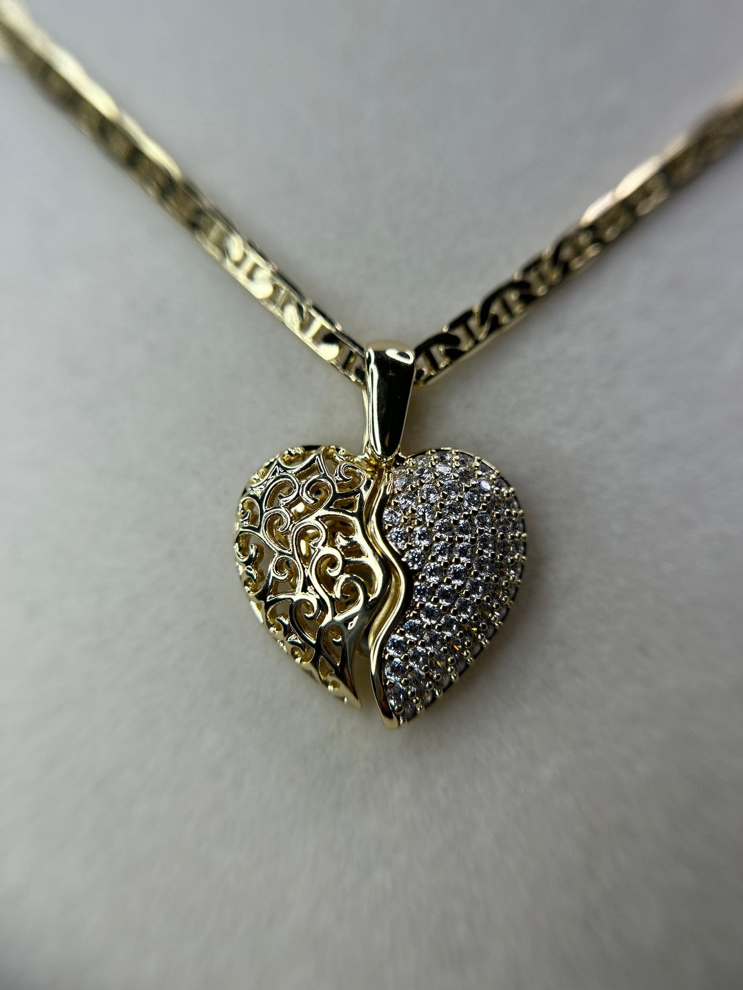 Heart pendant with necklace