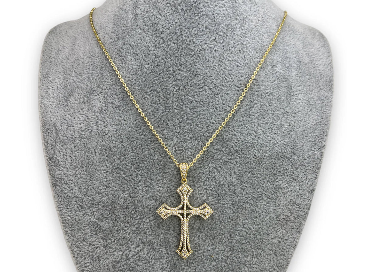 Cross pendant with necklace